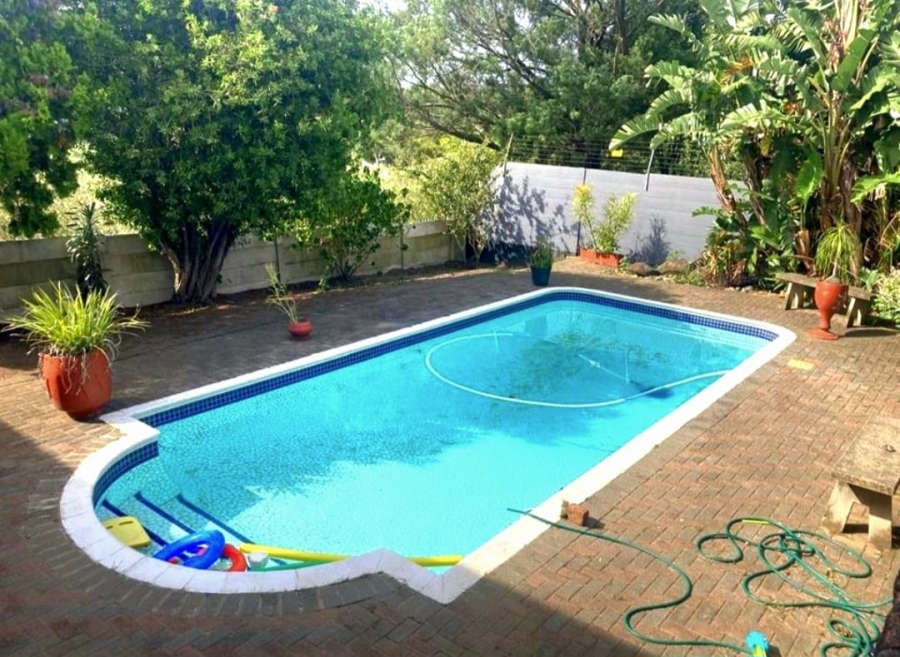 4 Bedroom Property for Sale in Nahoon Valley Park Eastern Cape